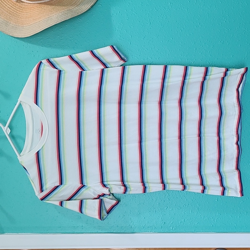 Primary rainbow tee
